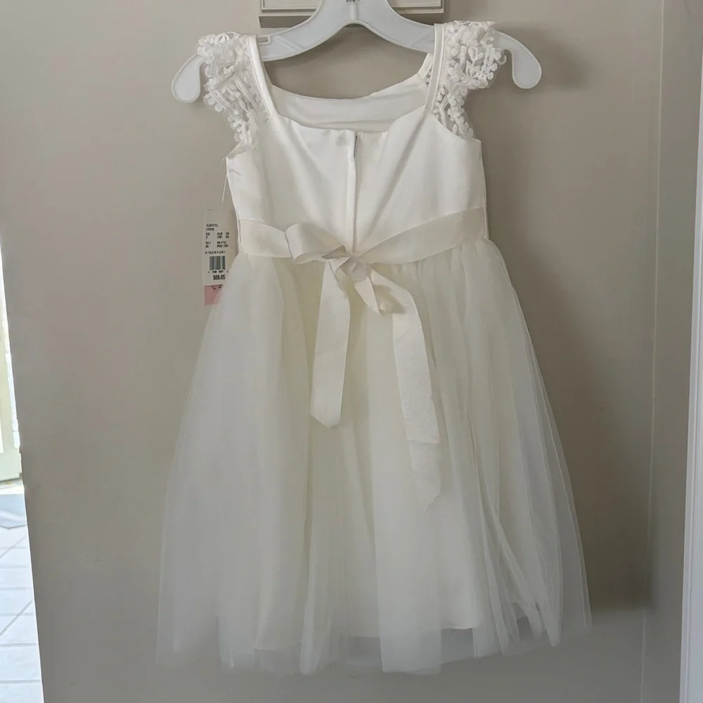 Elegant White Kids Dress - Picture 2 of 6